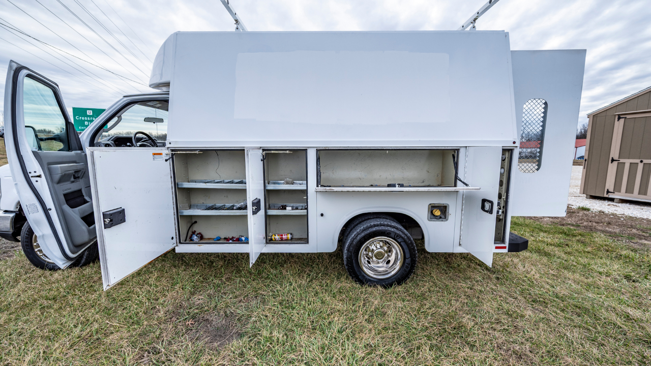 Ford Econoline E-350 Super Duty 2016