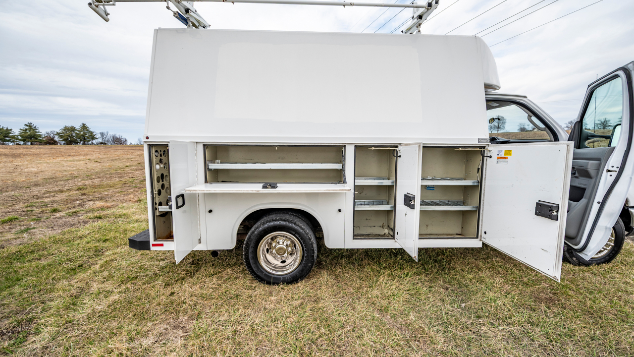 Ford Econoline E-350 Super Duty 2016