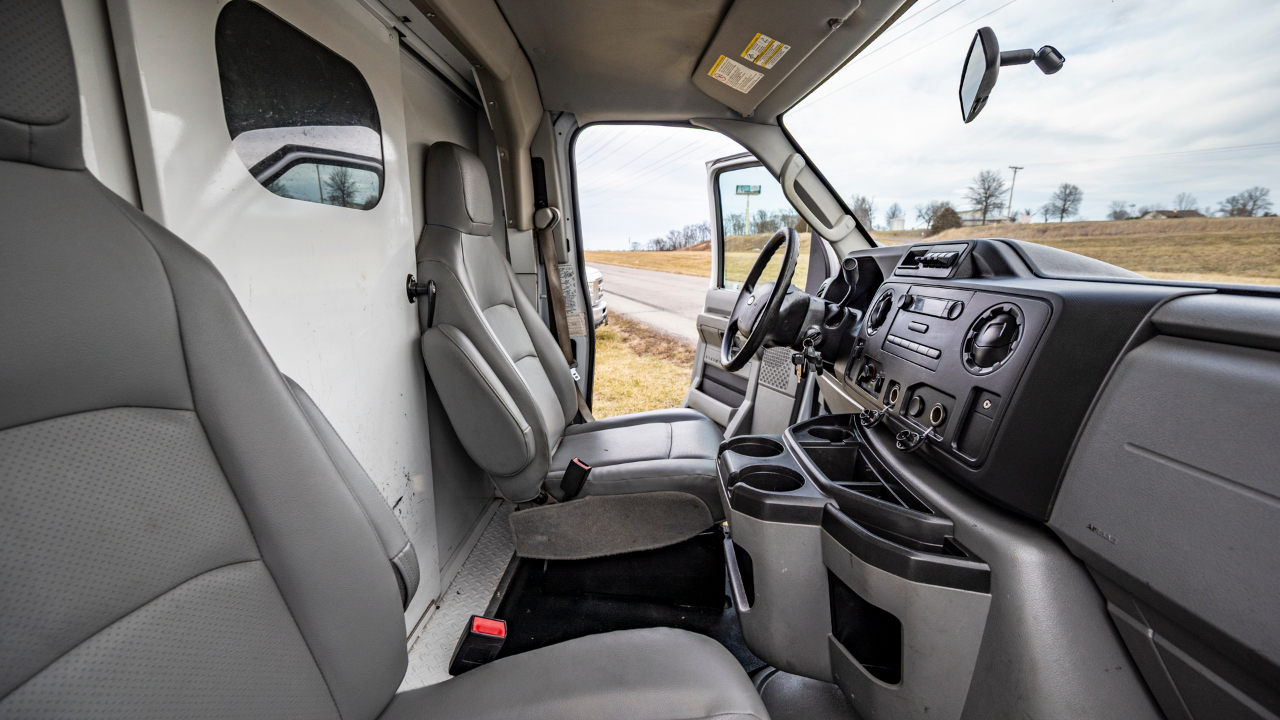 Ford Econoline E-350 Super Duty 2016