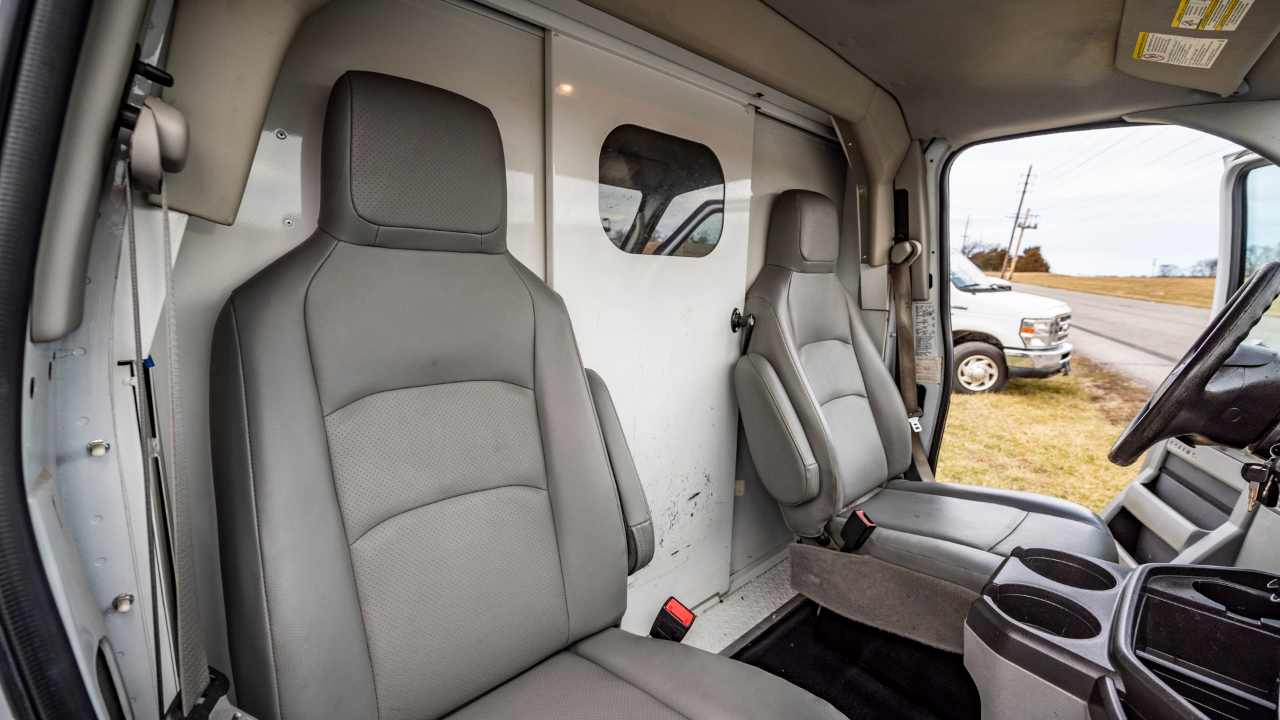 Ford Econoline E-350 Super Duty 2016