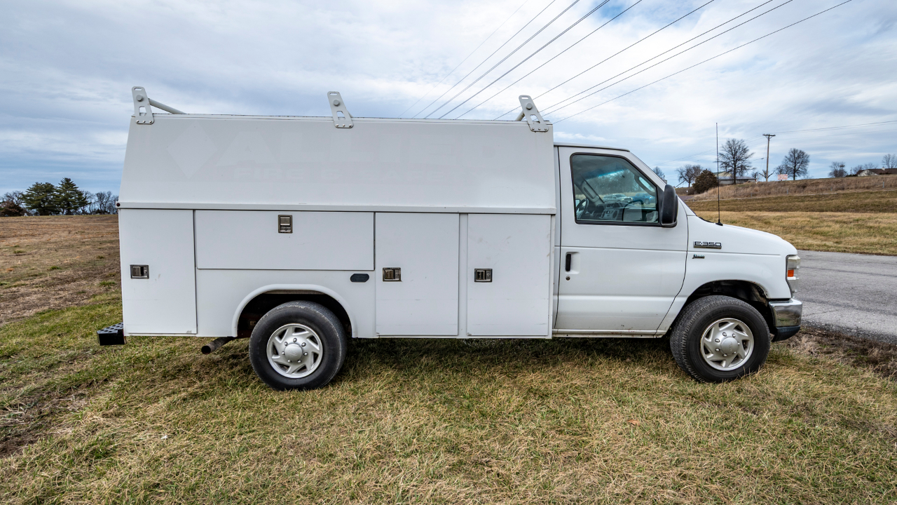 Ford Econoline E-350 Super Duty 2012