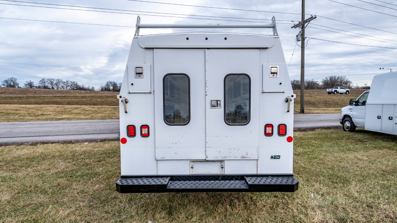 Ford Econoline E-350 Super Duty 2012