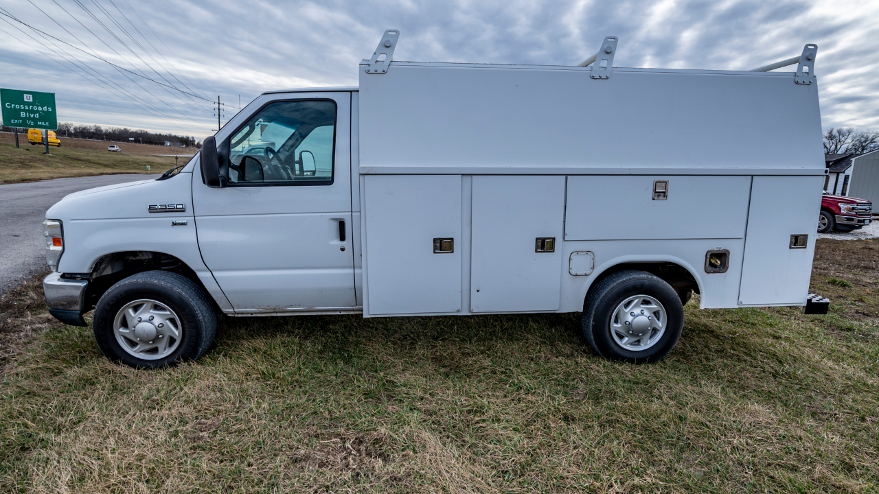 Ford Econoline E-350 Super Duty 2012