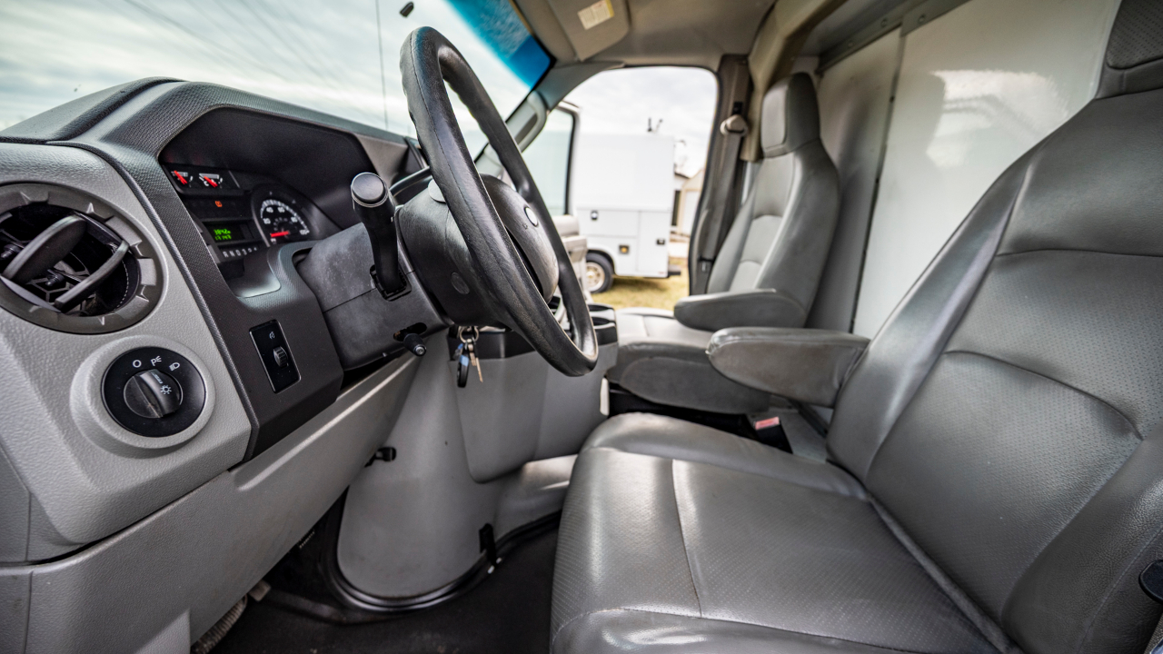 Ford Econoline E-350 Super Duty 2012