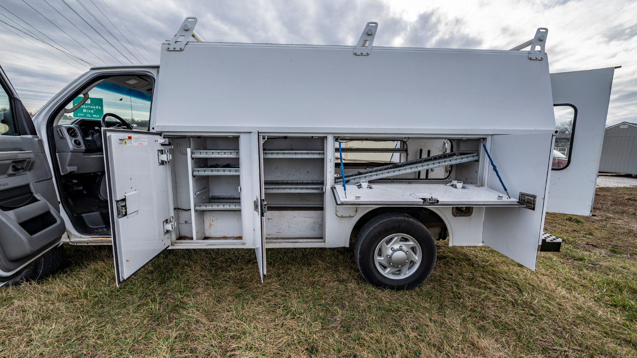 Ford Econoline E-350 Super Duty 2012