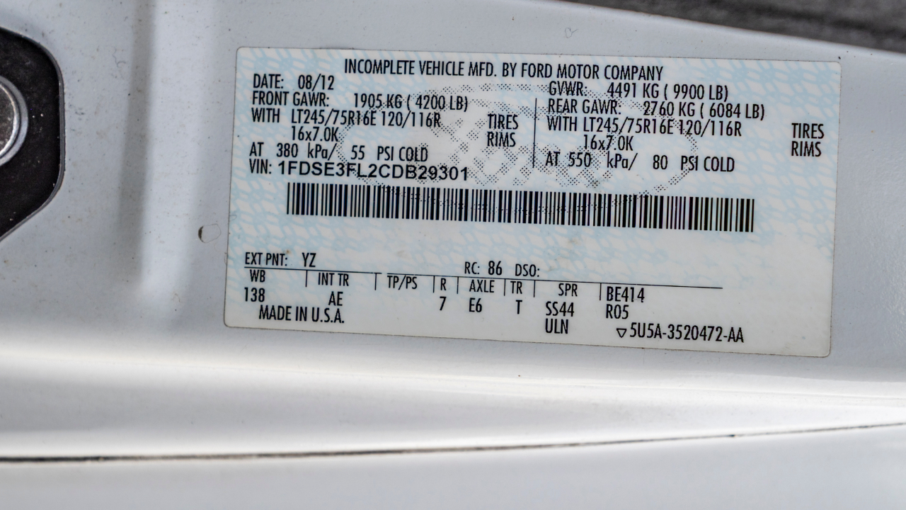 Ford Econoline E-350 Super Duty 2012