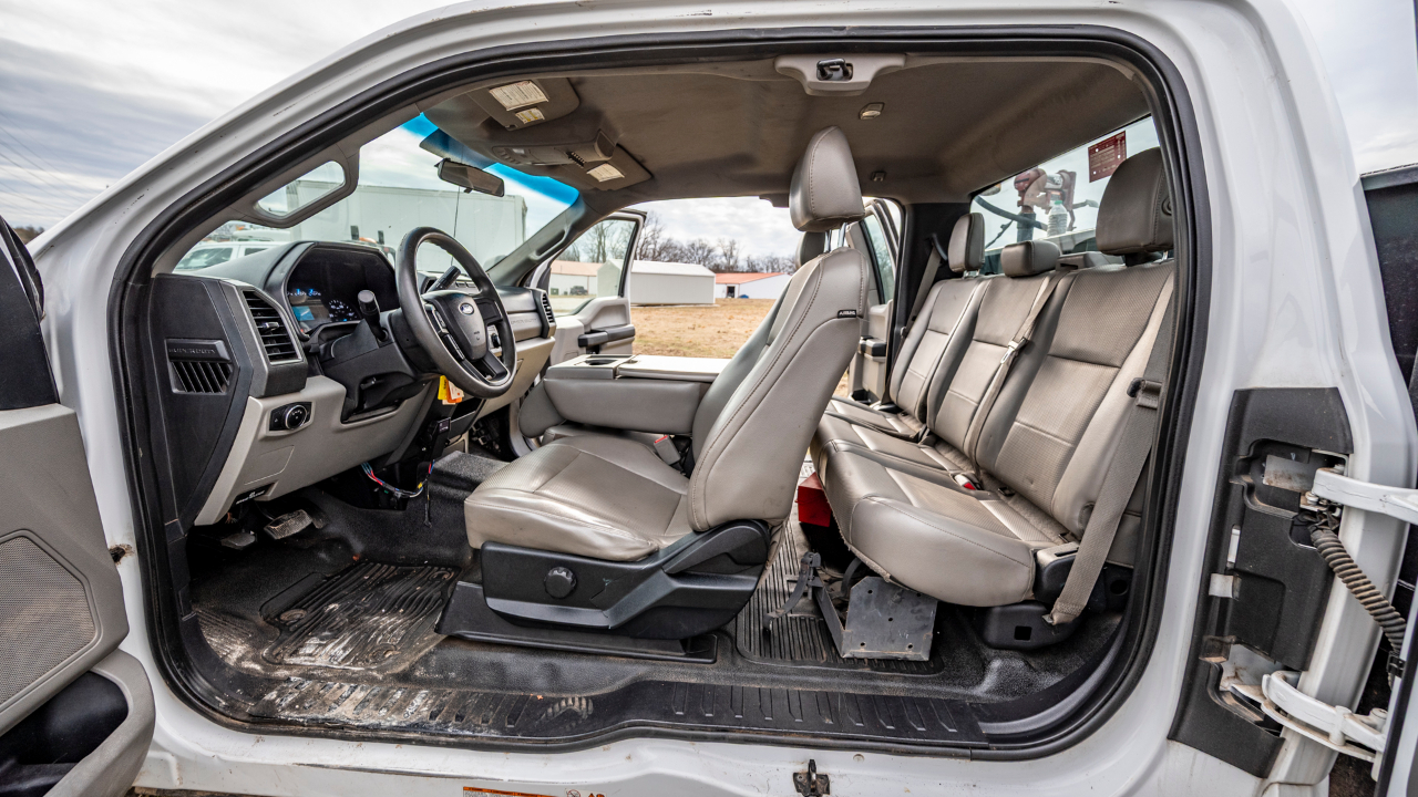 Ford F-550 SuperCab DRW 4WD 2017