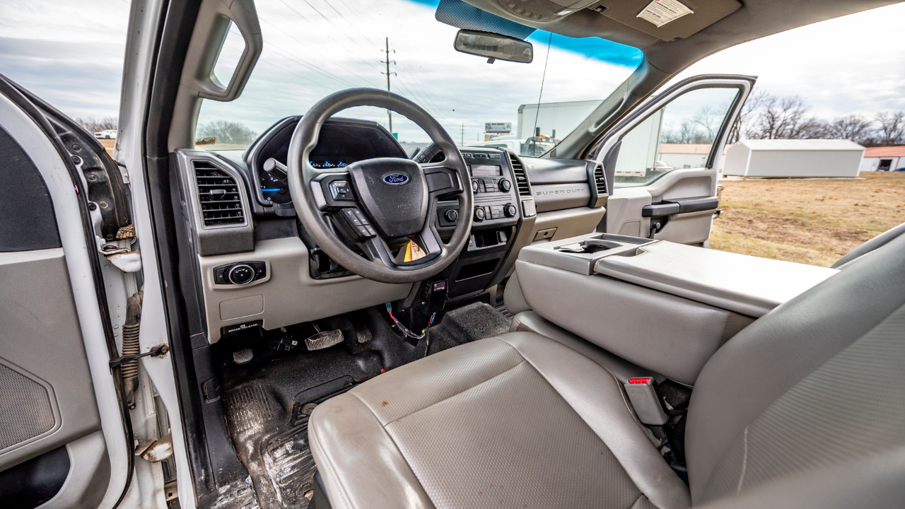 Ford F-550 SuperCab DRW 4WD 2017