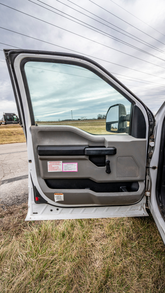 Ford F-550 SuperCab DRW 4WD 2017