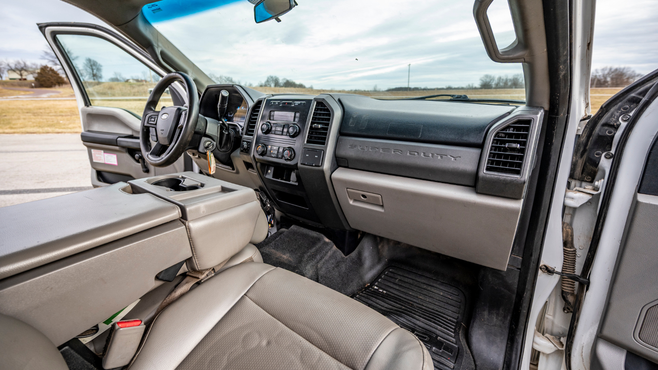 Ford F-550 SuperCab DRW 4WD 2017