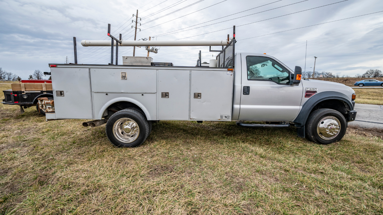Ford F-550 Regular Cab 2WD DRW 2008