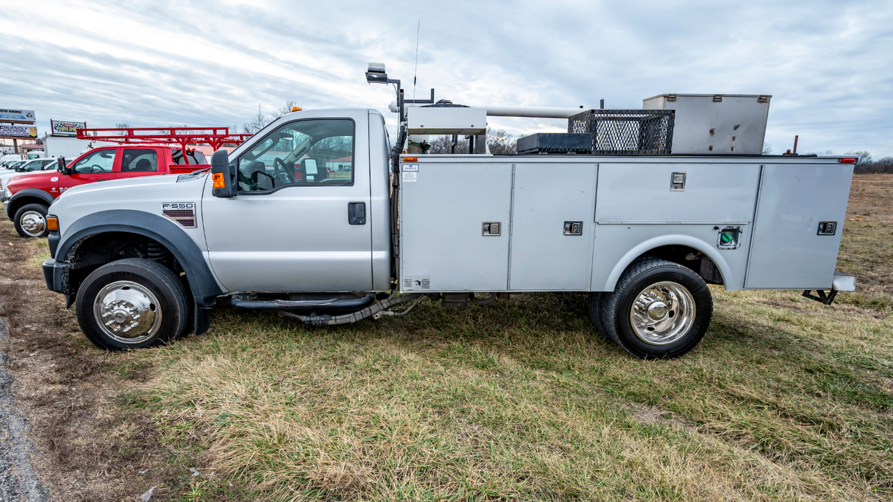 Ford F-550 Regular Cab 2WD DRW 2008