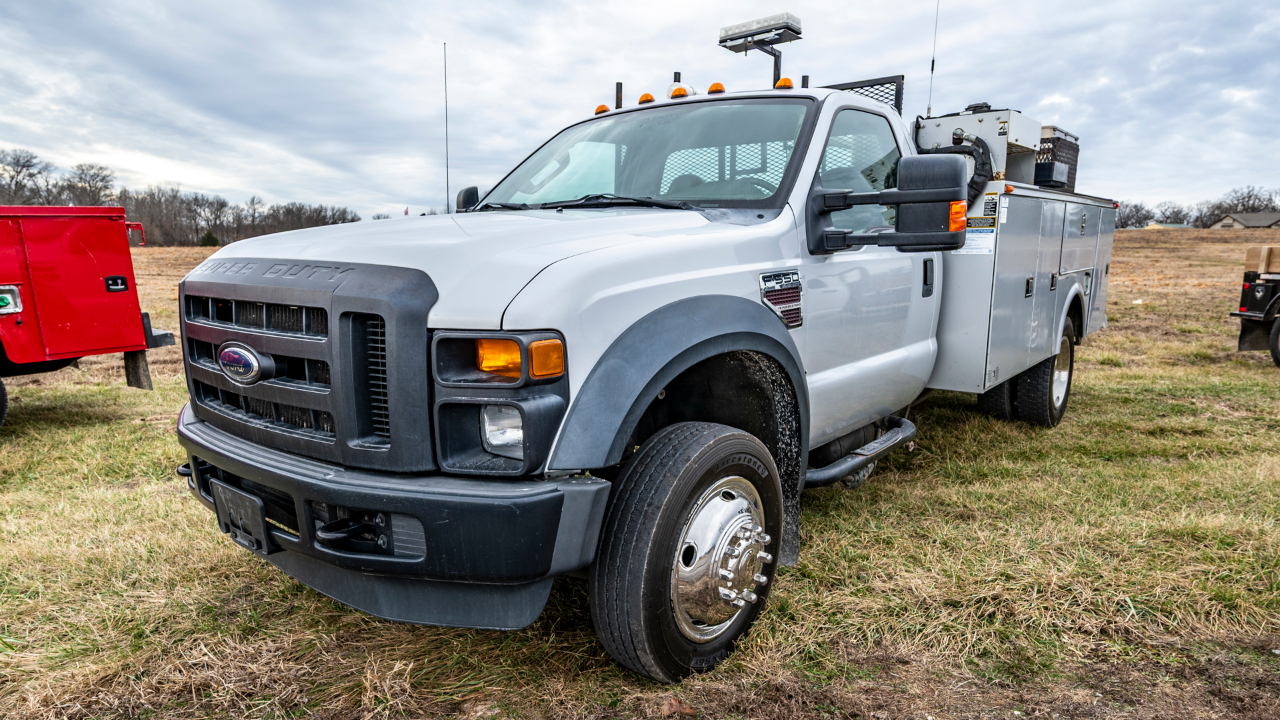 Ford F-550 Regular Cab 2WD DRW 2008