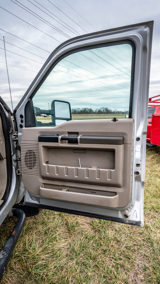 Ford F-550 Regular Cab 2WD DRW 2008