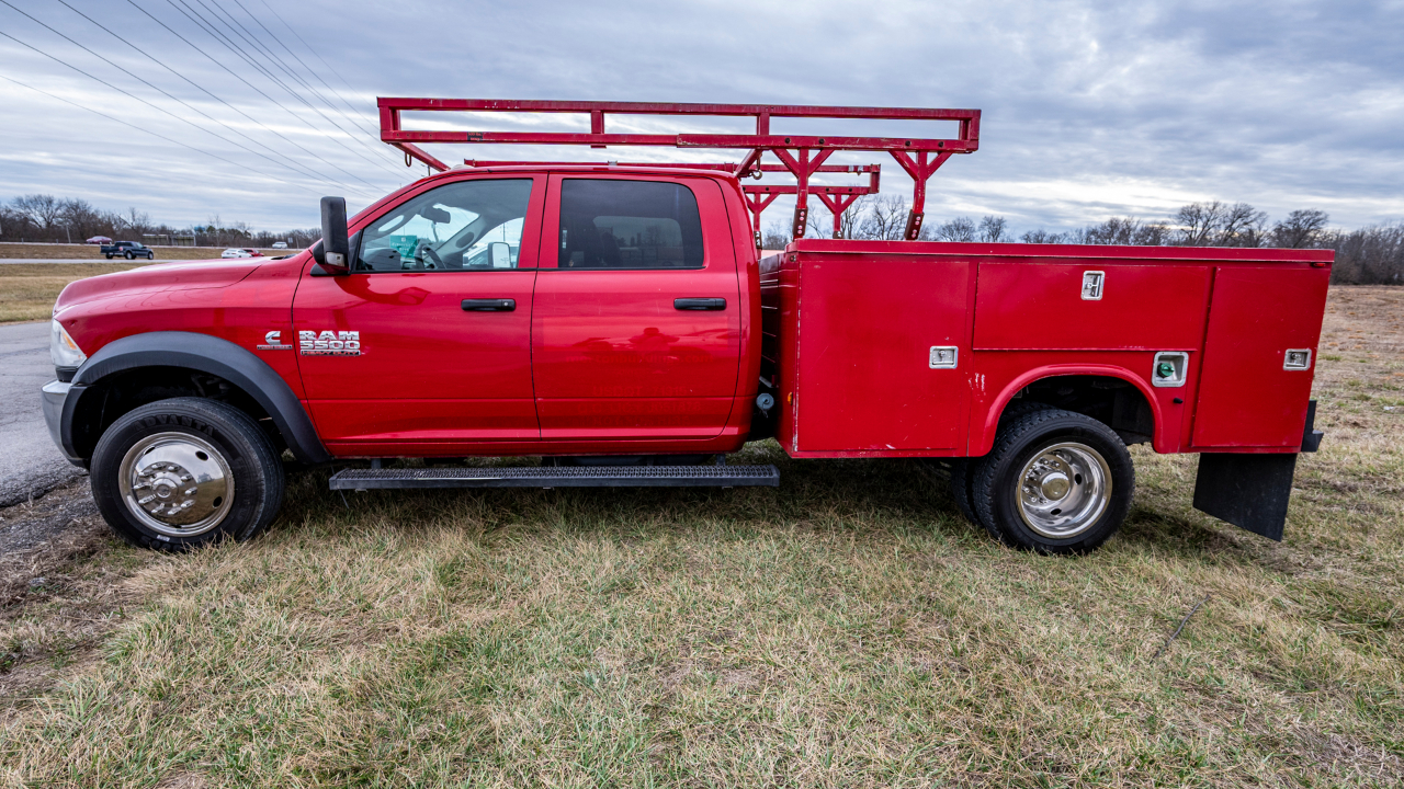 RAM 5500 Crew Cab SWB 2WD DRW 2016