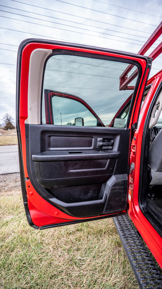 RAM 5500 Crew Cab SWB 2WD DRW 2016