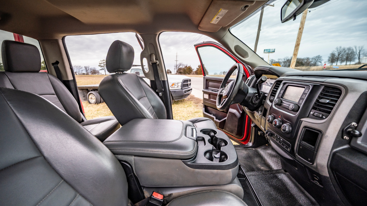 RAM 5500 Crew Cab SWB 2WD DRW 2016