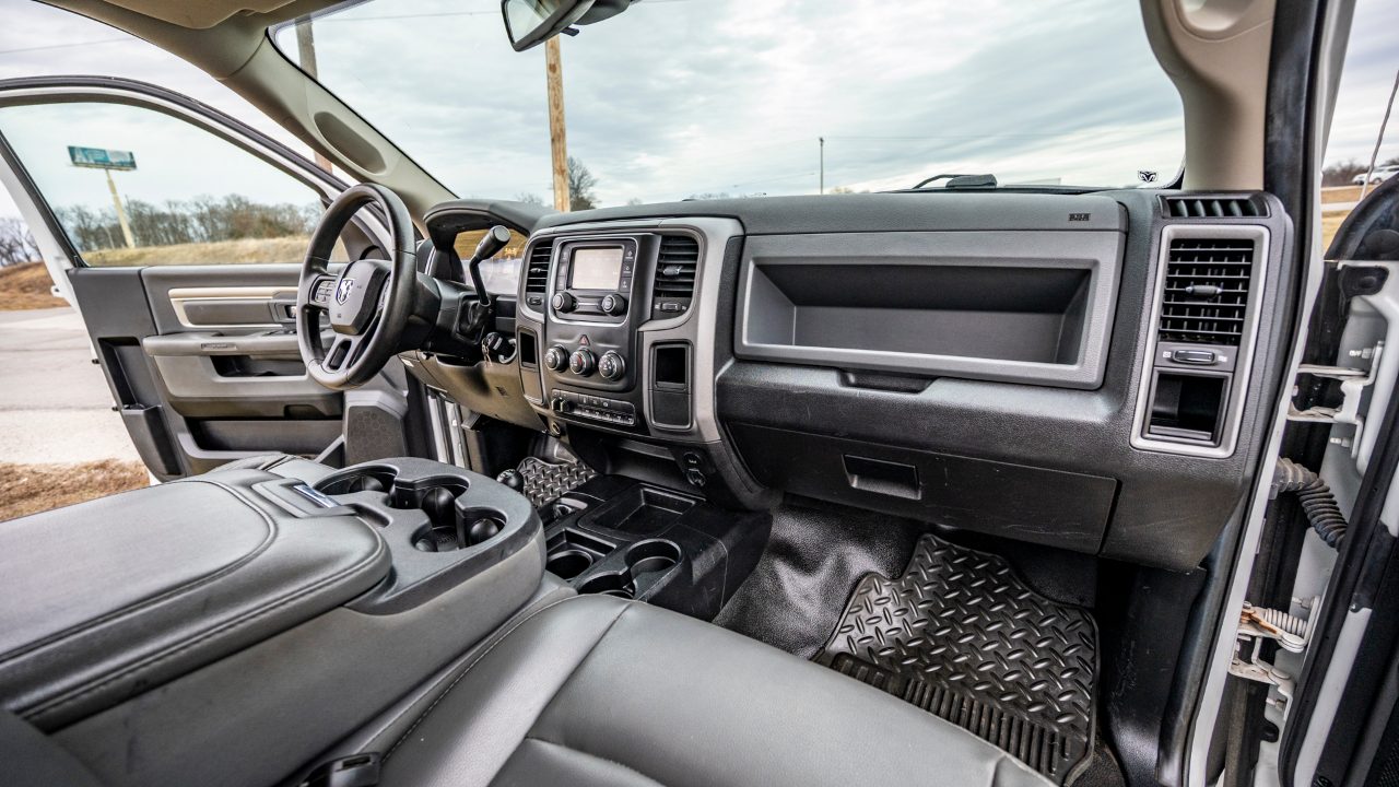 RAM 3500 Regular Cab 4WD DRW 2014