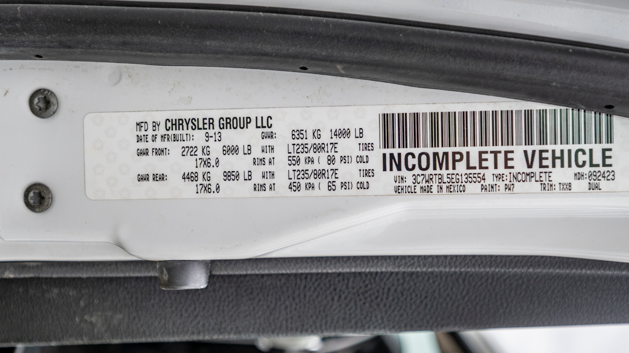 RAM 3500 Regular Cab 4WD DRW 2014