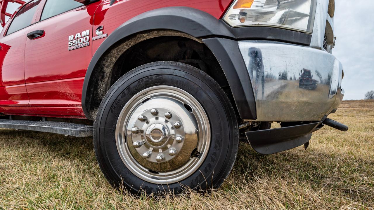 RAM 5500 Crew Cab SWB 2WD DRW 2015