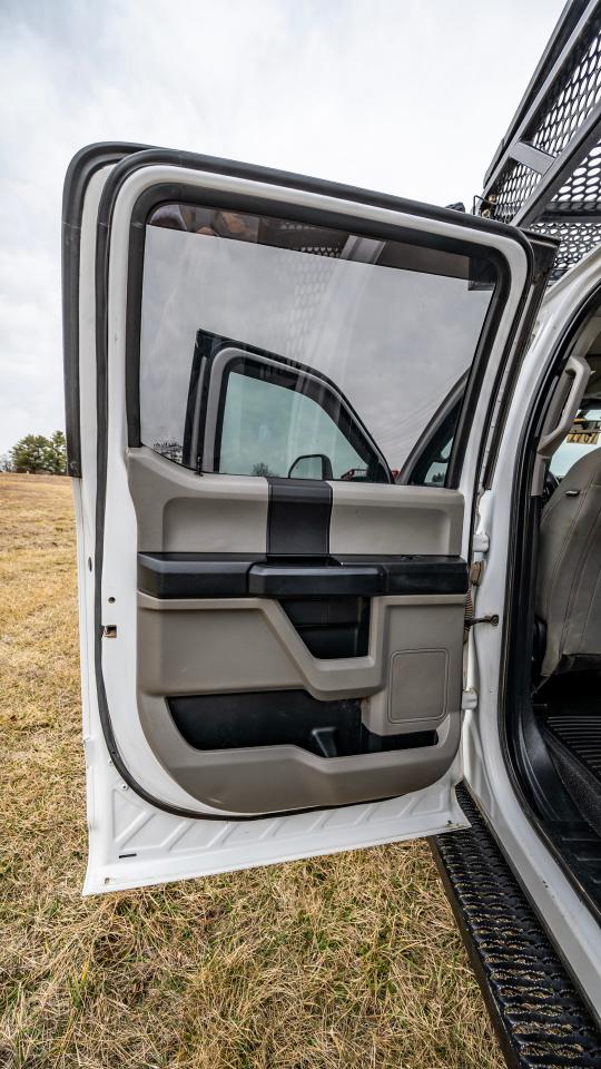 Ford F-550 Crew Cab DRW 4WD 2020