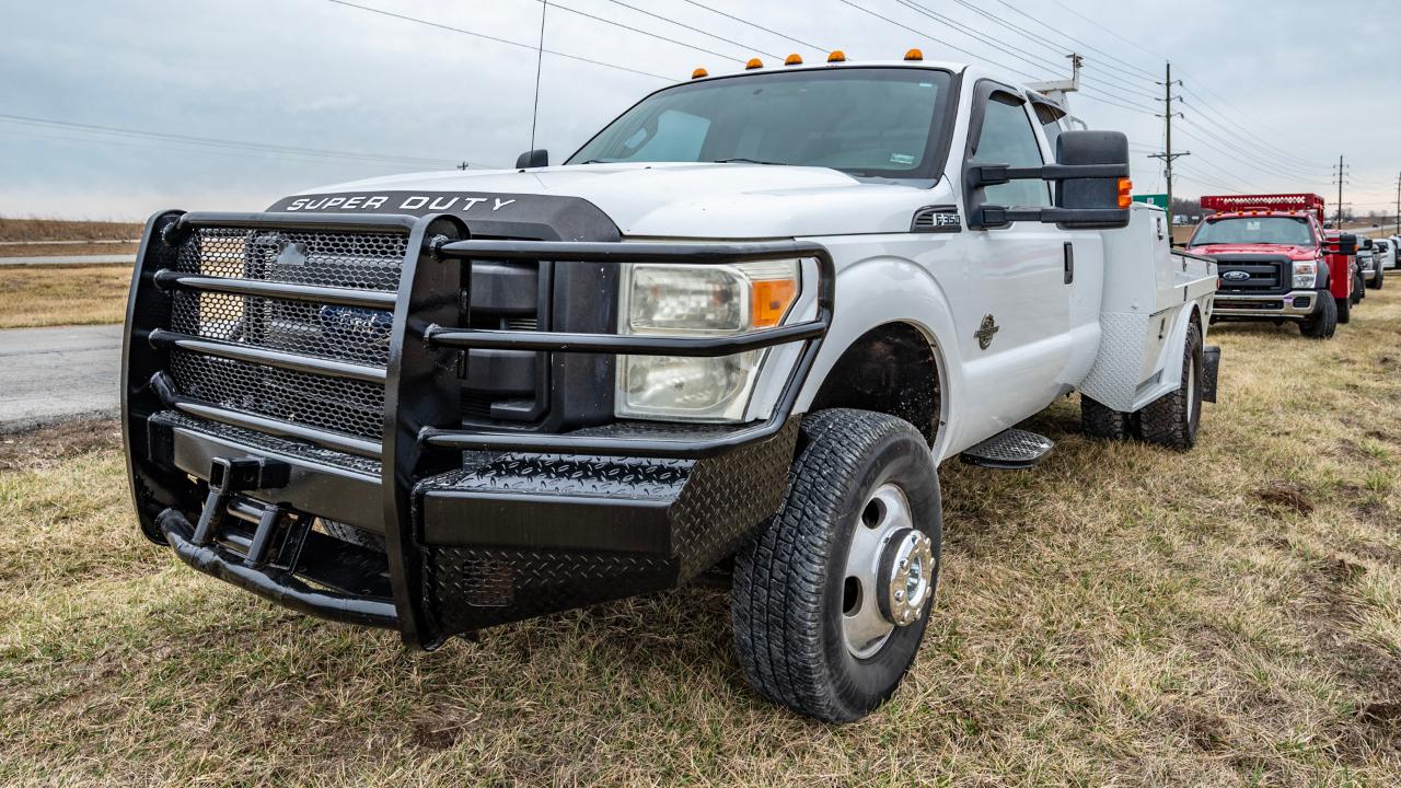 Ford F-350 SD Lariat SuperCab Long Bed DRW 4WD 2011
