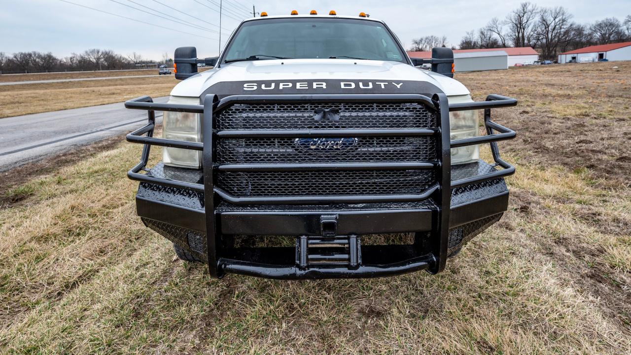 Ford F-350 SD Lariat SuperCab Long Bed DRW 4WD 2011