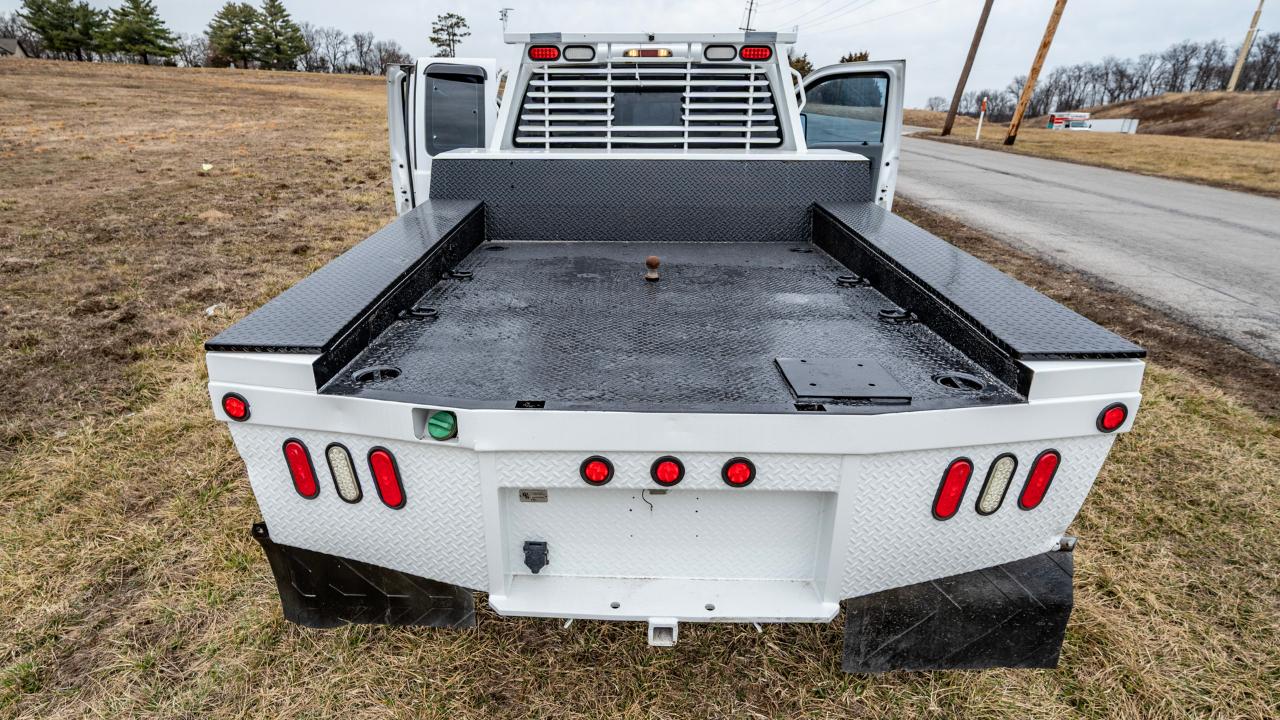 Ford F-350 SD Lariat SuperCab Long Bed DRW 4WD 2011