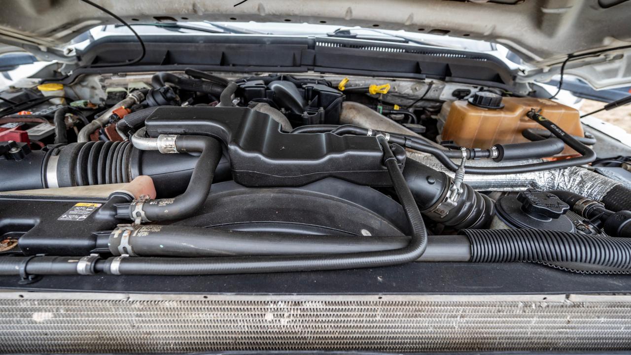 Ford F-350 SD Lariat SuperCab Long Bed DRW 4WD 2011