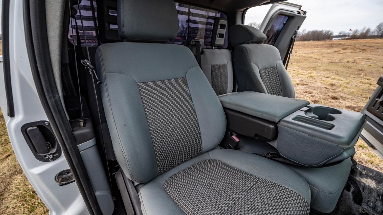 Ford F-350 SD Lariat SuperCab Long Bed DRW 4WD 2011