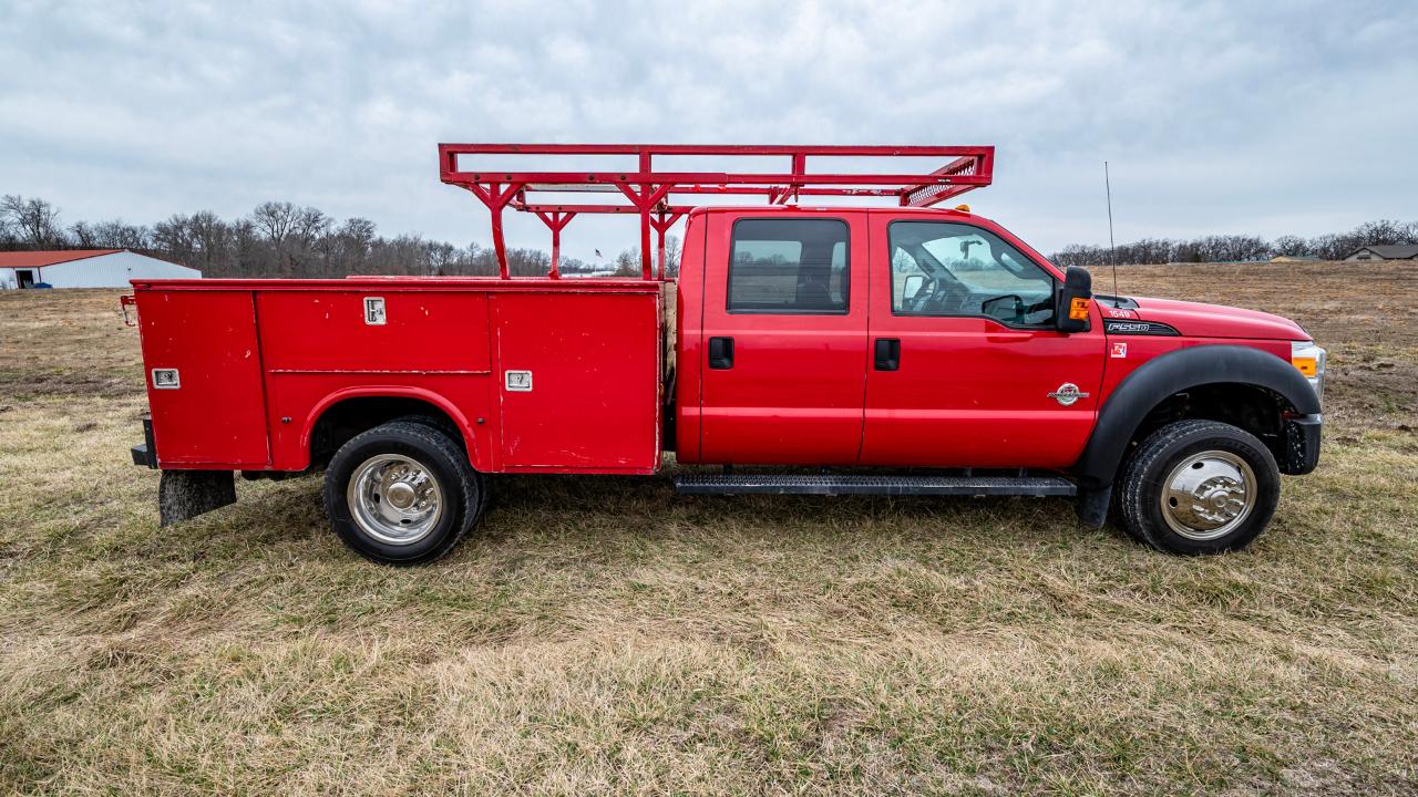 Ford F-550 Crew Cab DRW 2WD 2015