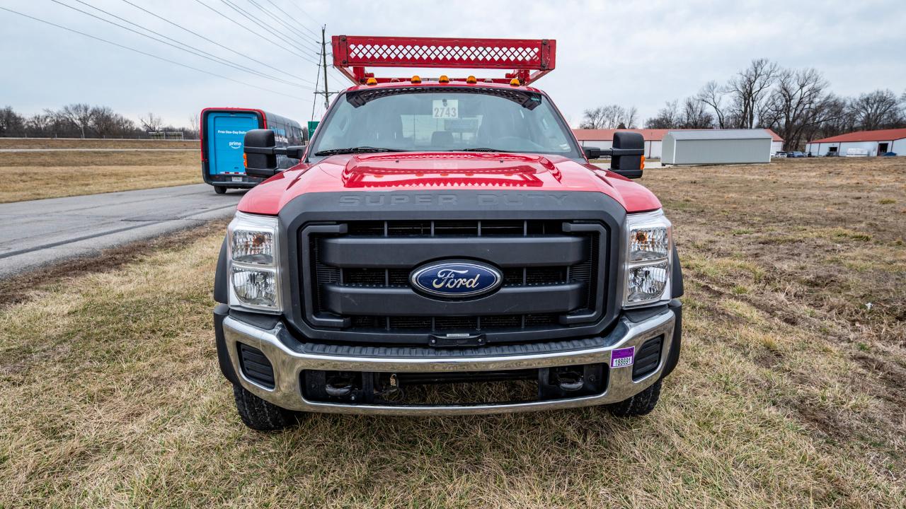 Ford F-550 Crew Cab DRW 2WD 2015