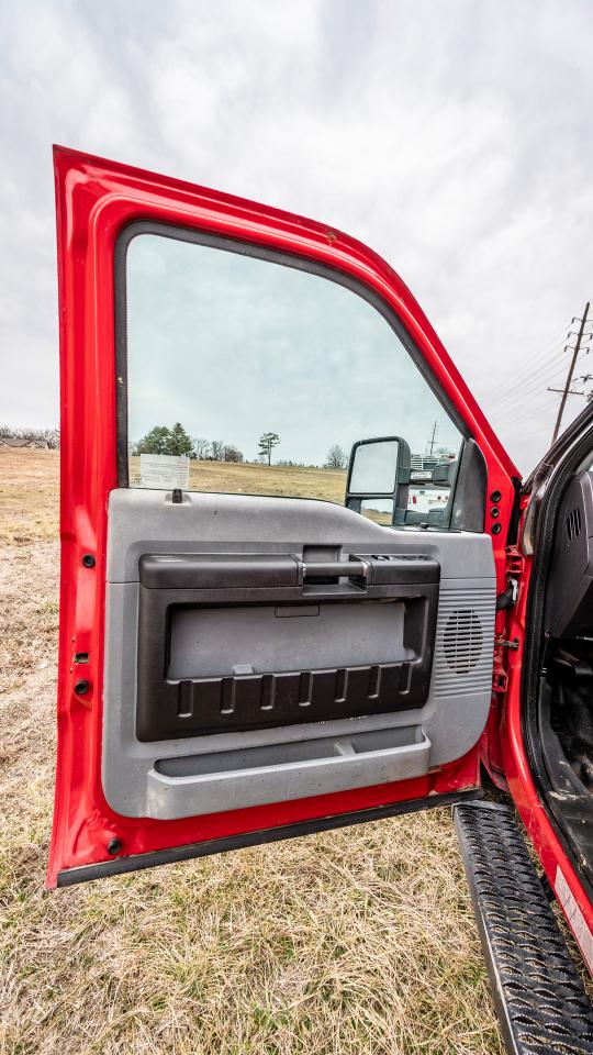 Ford F-550 Crew Cab DRW 2WD 2015