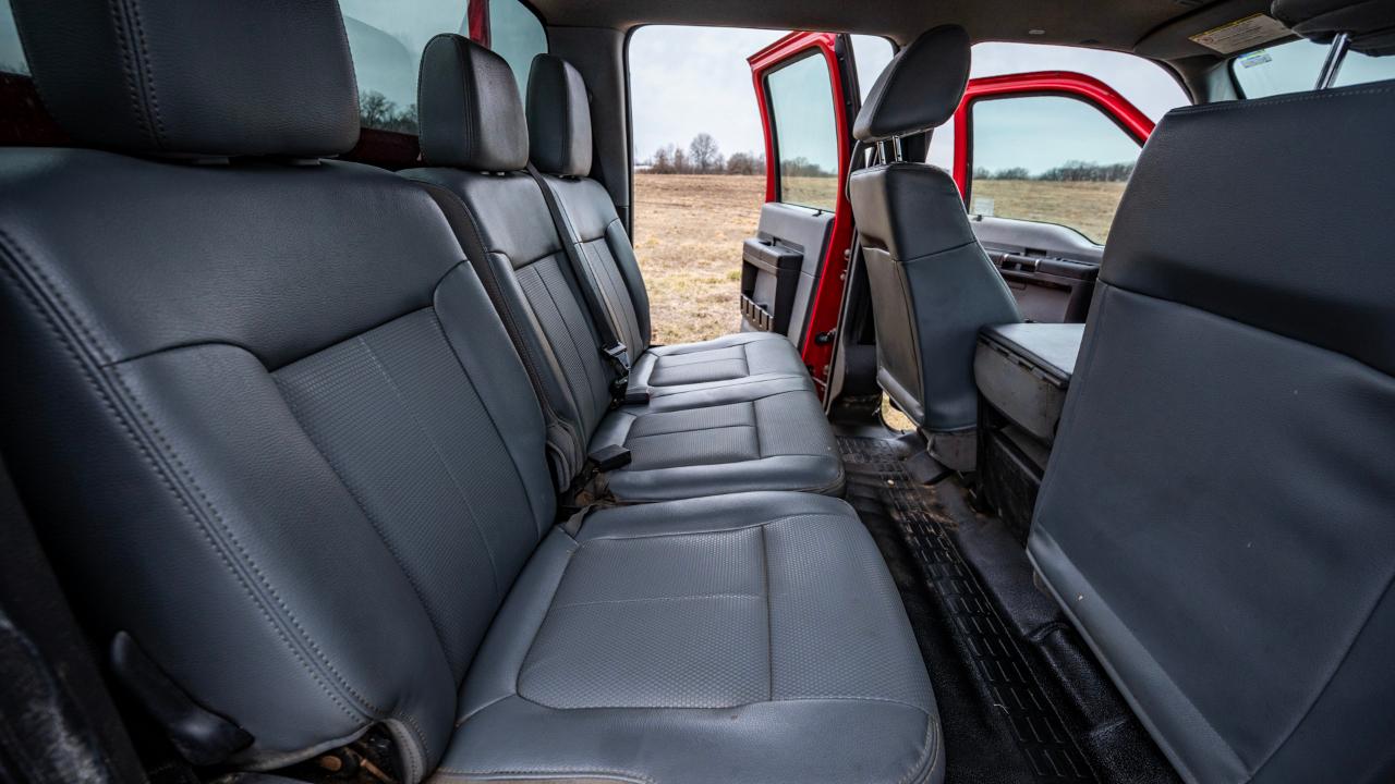 Ford F-550 Crew Cab DRW 2WD 2015