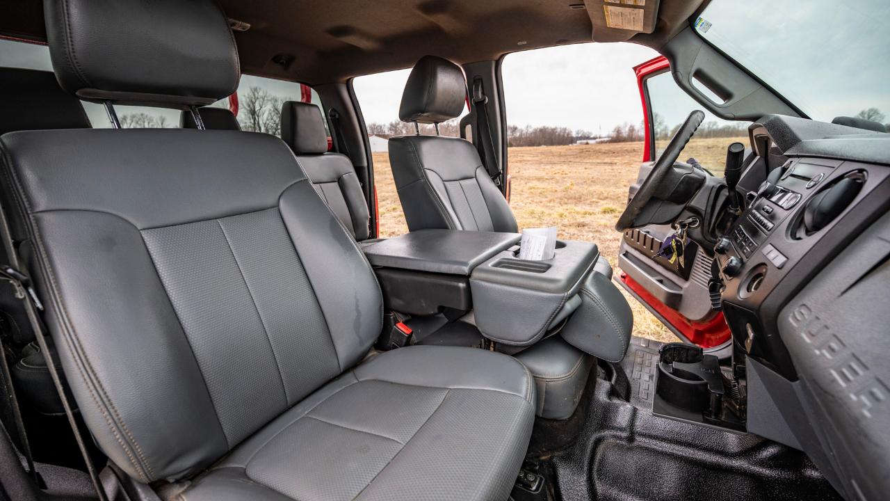 Ford F-550 Crew Cab DRW 2WD 2015