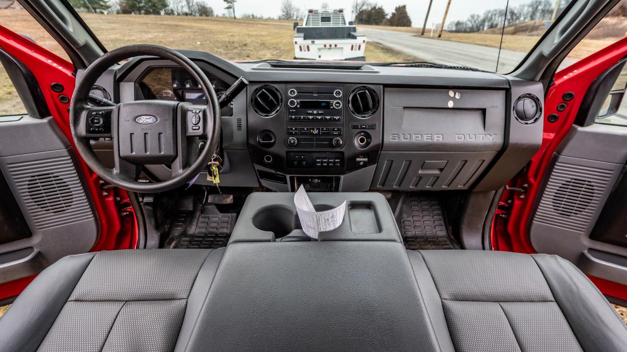 Ford F-550 Crew Cab DRW 2WD 2015