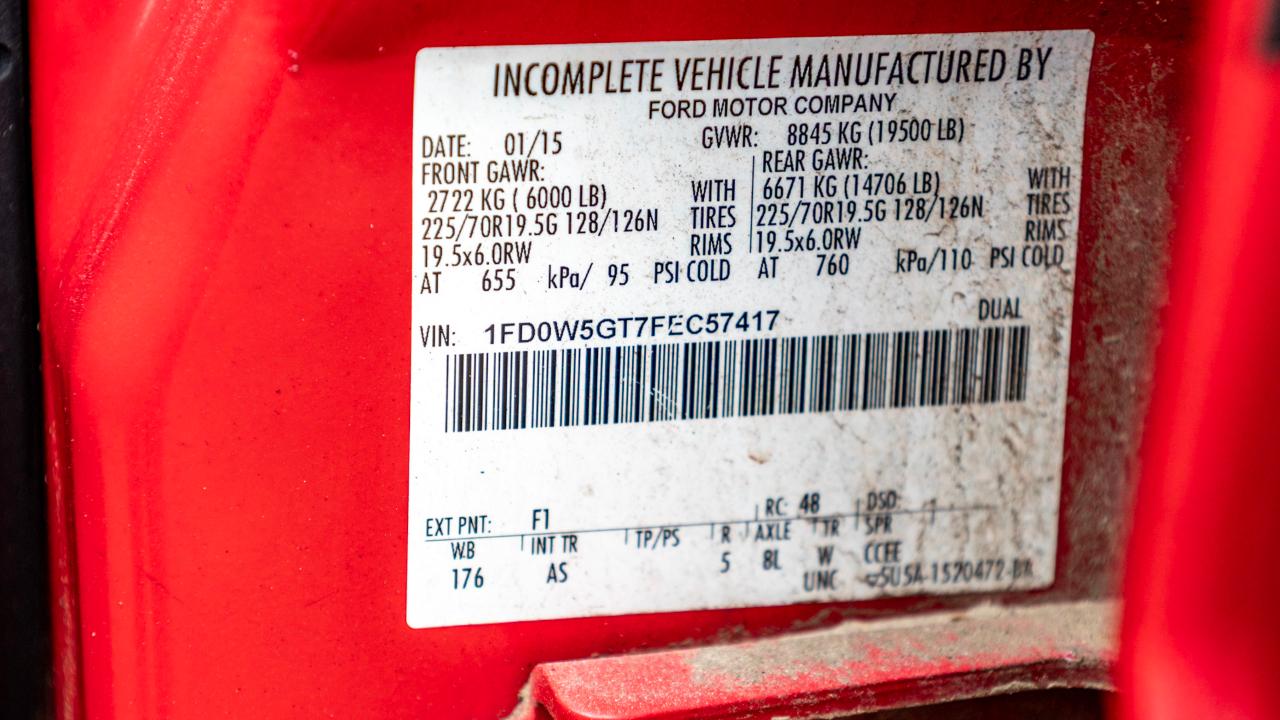 Ford F-550 Crew Cab DRW 2WD 2015