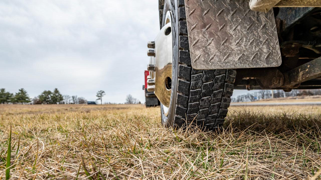Dodge Ram 5500 Crew Cab 4WD 2012