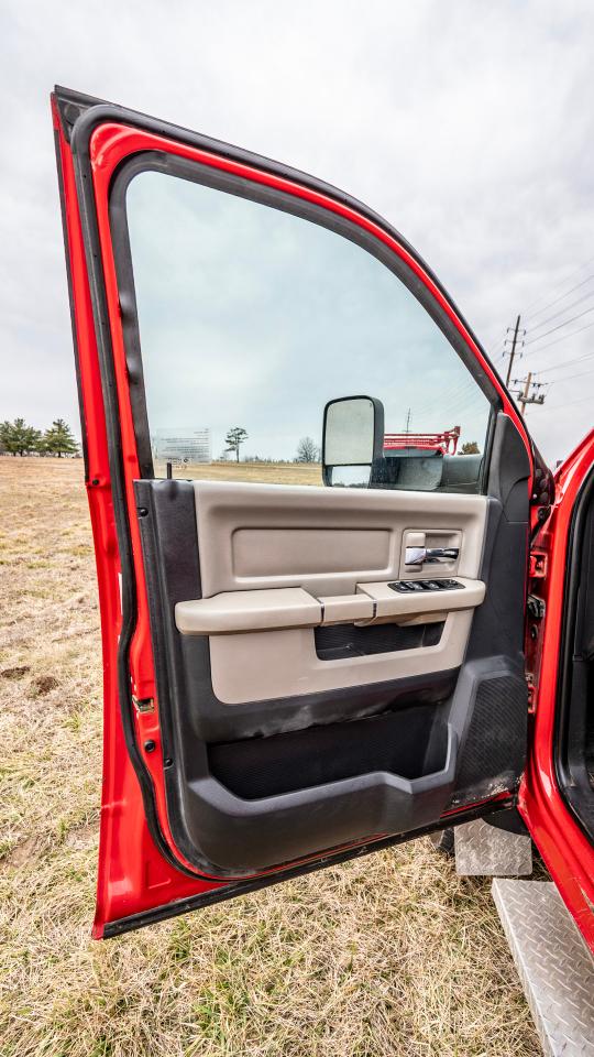 Dodge Ram 5500 Crew Cab 4WD 2012