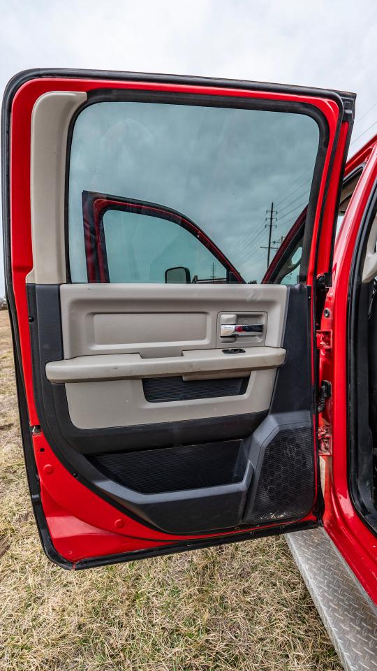 Dodge Ram 5500 Crew Cab 4WD 2012