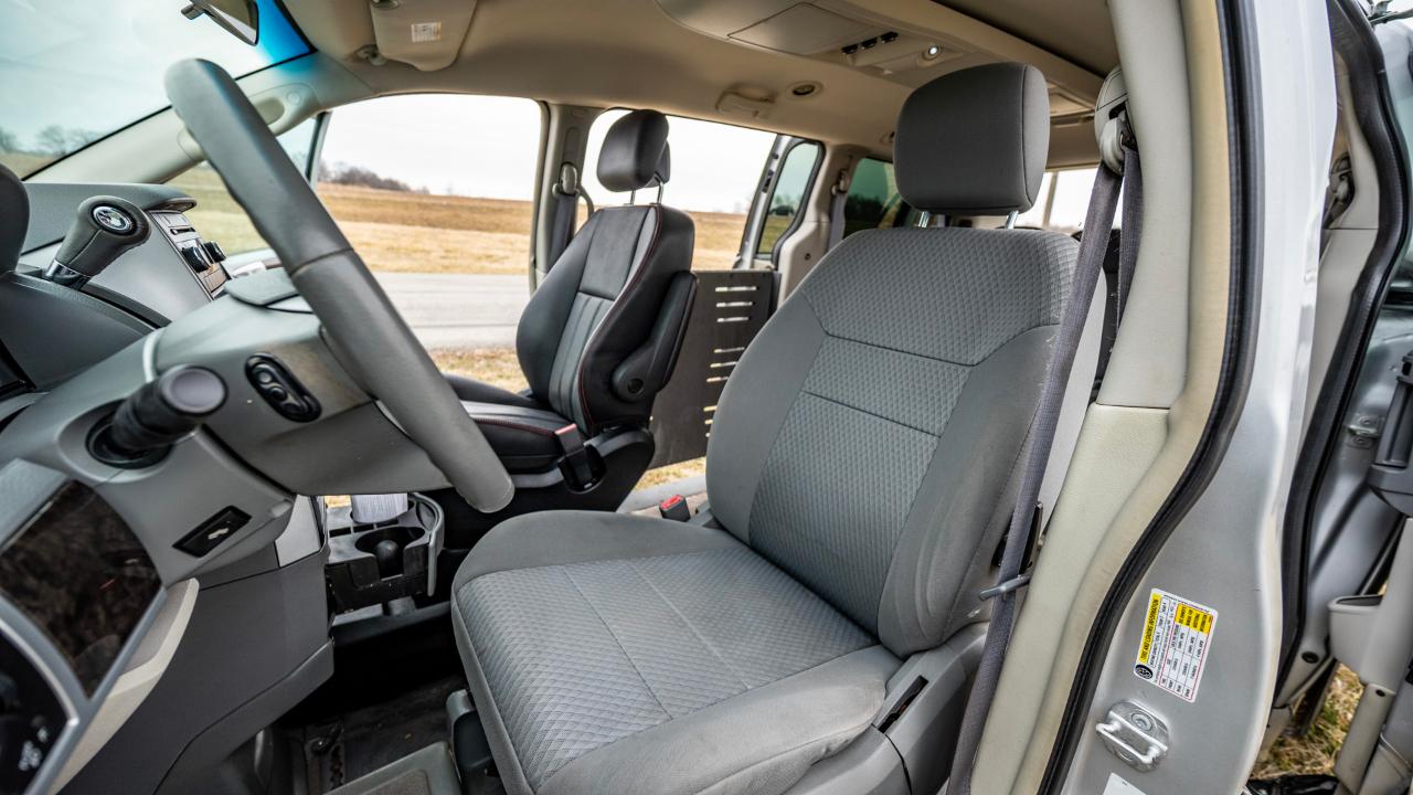 Dodge Grand Caravan SXT 2010