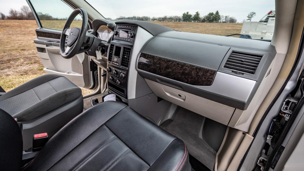 Dodge Grand Caravan SXT 2010