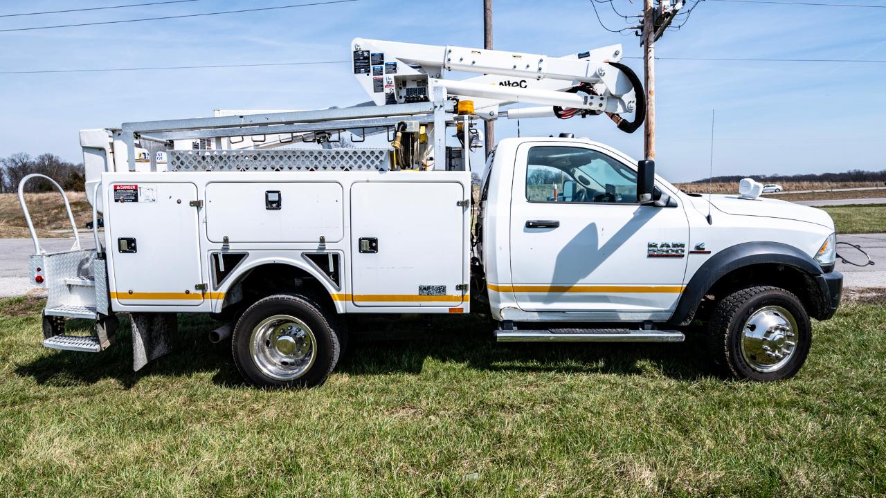 RAM 5500 Regular Cab SWB 4WD DRW 2015