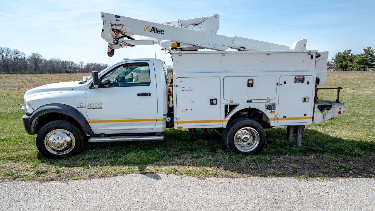 RAM 5500 Regular Cab SWB 4WD DRW 2015