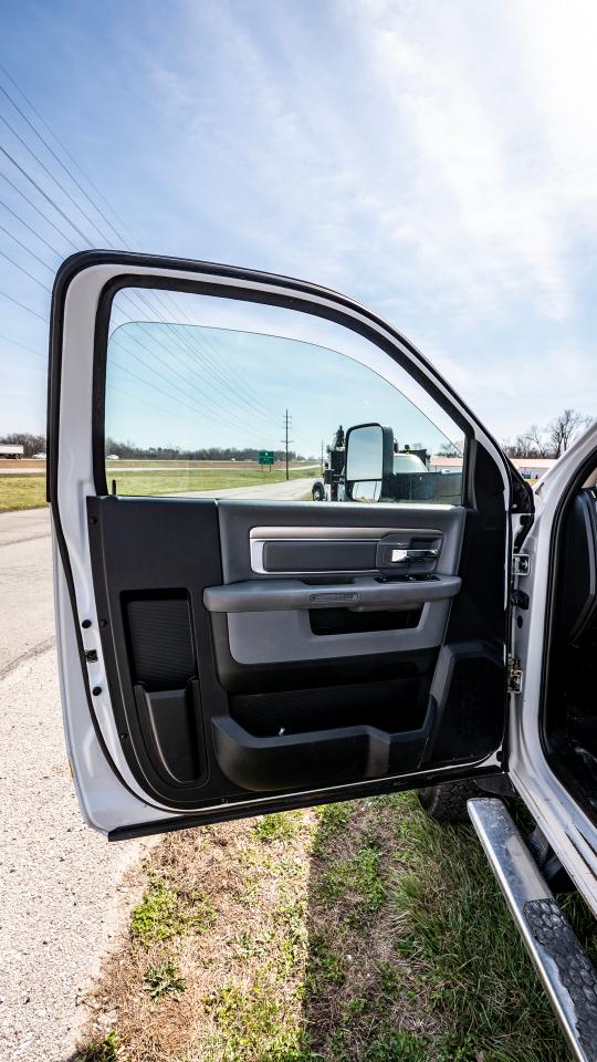 RAM 5500 Regular Cab SWB 4WD DRW 2015