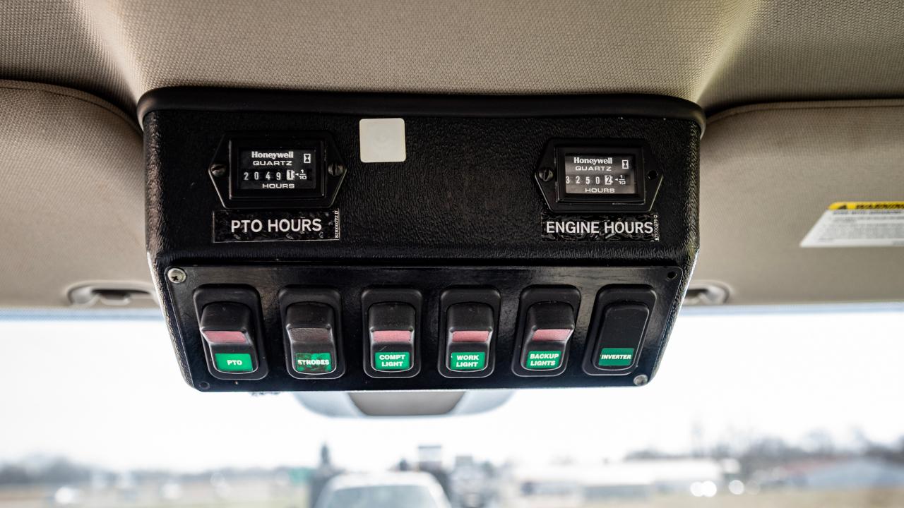 RAM 5500 Regular Cab SWB 4WD DRW 2015