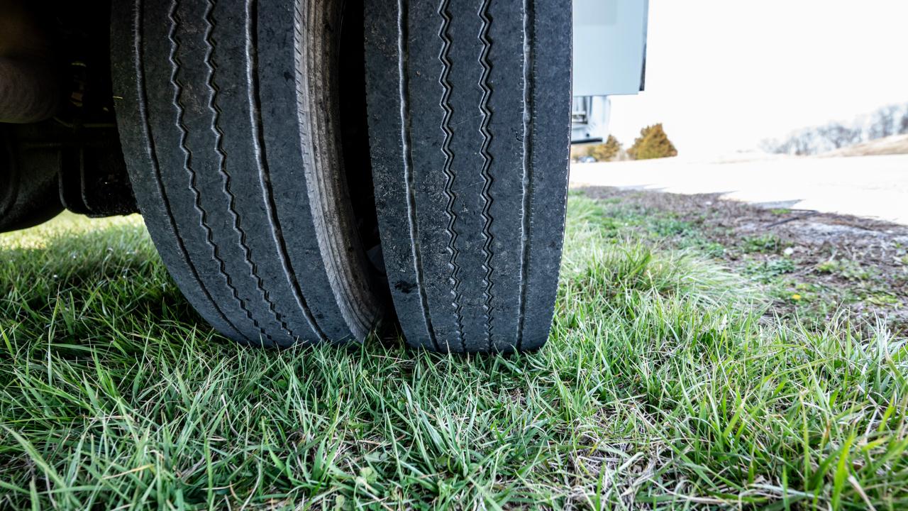 Ford F-550 Regular Cab DRW 2WD 2016