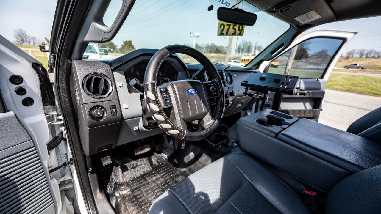 Ford F-550 Regular Cab DRW 2WD 2016