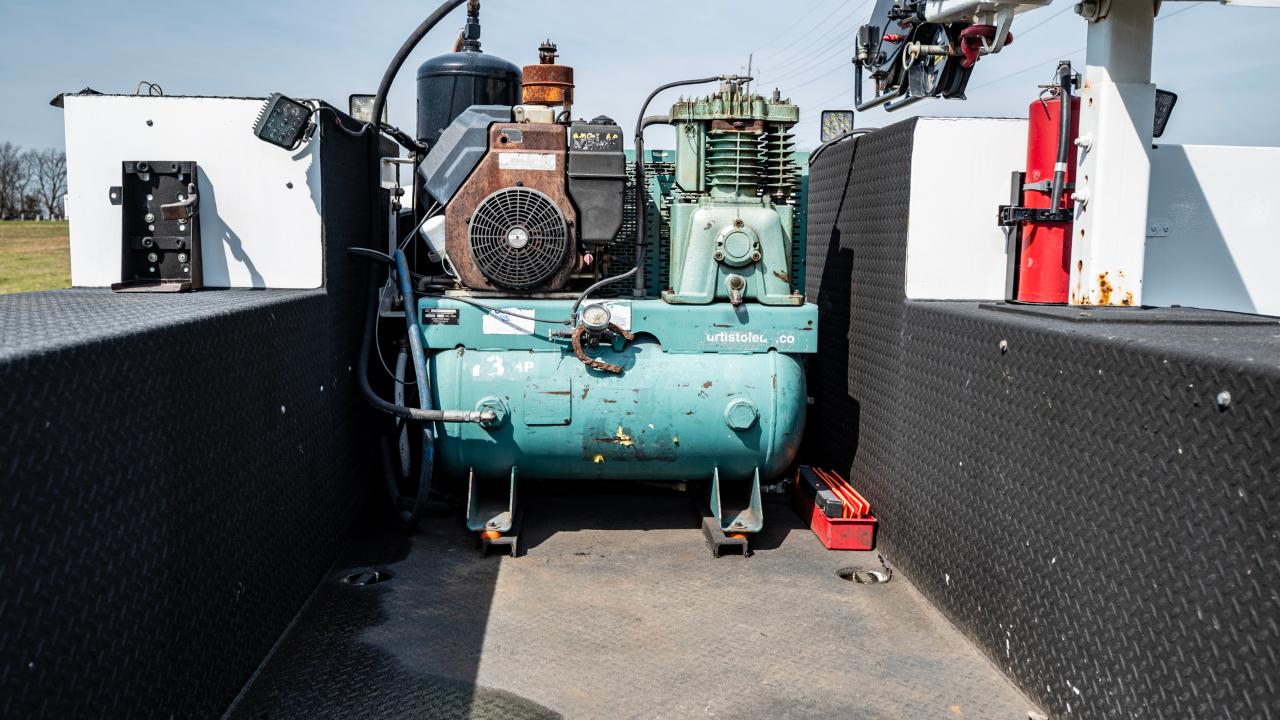 Ford F-550 Regular Cab DRW 2WD 2016