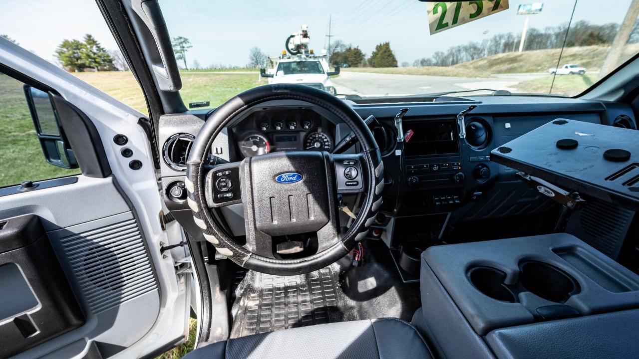 Ford F-550 Regular Cab DRW 2WD 2016